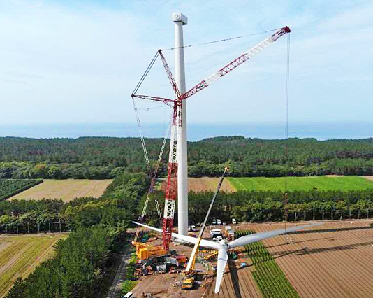 大型風力発電の建設、組立作業